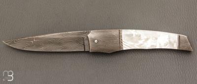   Couteau " liner-lock custom " par Alain & Joris Chomilier - Nacre et damas de Chad Nichols