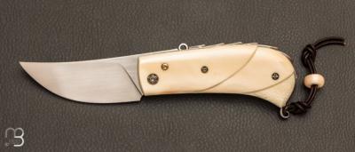 Couteau pliant ivoire de phacochre et RWL-34 de Benot Maguin