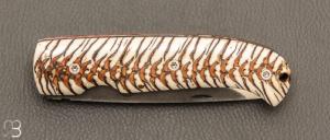 Couteau " Danang " par Citadel Dep Dep - Pomme de pin stabilisé