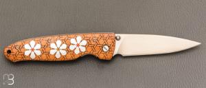  Couteau " Hana Flower liner lock " par Mcusta - Bambou et VG10 - Pièce Unique