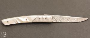   Couteau " Pièce unique " custom par Des Horn - Nacre et Damas