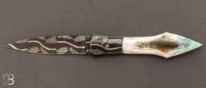   Couteau " L'Oegopsyde " fait main par Laraud Blade  - Caribou fossile et lame damas mosaïque