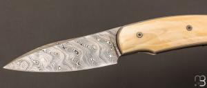  Couteau " custom " pliant de David Lespect - Ivoire de phacochère et lame damas