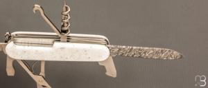   Special Companion Damast Limited Edition 2025 " par Victorinox - 1.3901.J25