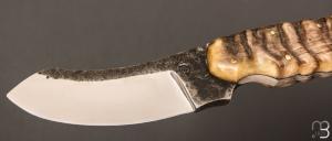    Couteau droit " L'outil " par Pierre Reverdy - Corne de mouflon et Boehler K720