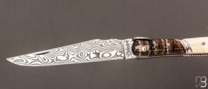    Couteau " Laguiole Bacchus " de poche par Philippe Voissière - Phacochère/Molaire de mammouth et lame en Damasteel