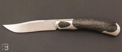 Couteau " Legend " pliant artisanal de Cyril Kalisz - Fatcarbon Spacecoral et RWL34