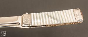  Couteau " Liner lock " custom par Koji Hara - Nacre blanche