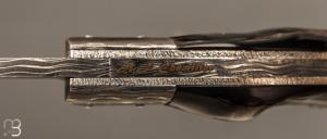    Couteau " liner-lock custom " par Alain & Joris Chomilier - Corne de Springbok et damas Chad Nichols