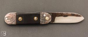 Couteau " Bouledogue allongé " XC75 et buffle fait main par Frédéric Marchand