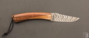   Couteau " Camembert damas" régional pliant en bois d'aubrac