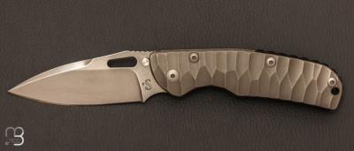   Couteau " Liner-Lock Titane  " custom par Sacha Thiel
