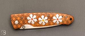  Couteau " Hana Flower liner lock " par Mcusta - Bambou et VG10 - Pièce Unique